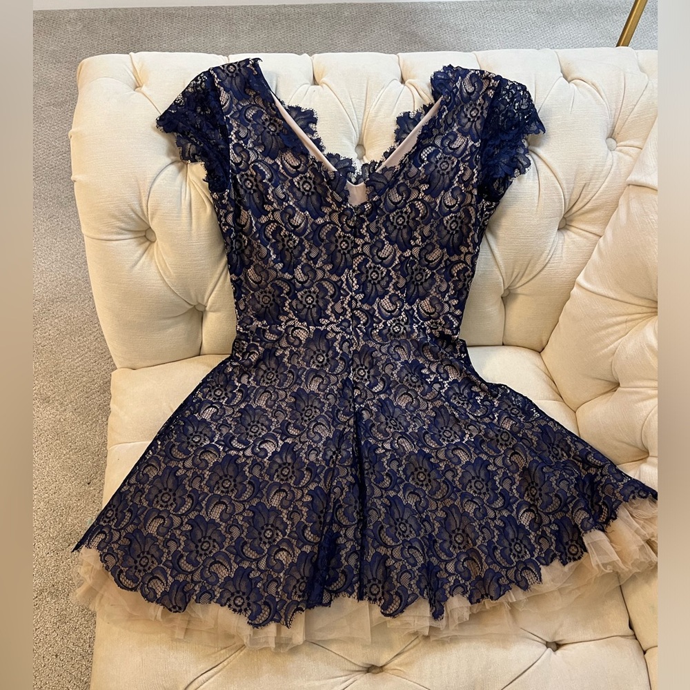 Nha Khanh Lace Cocktail Dress - Picture 4 of 7